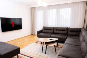 Cozy Central Apartment